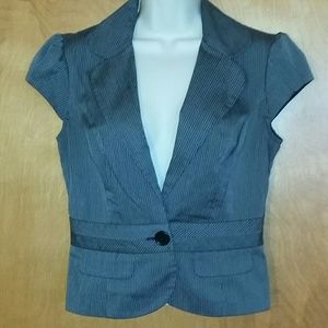 Cap sleeved button front short blazer